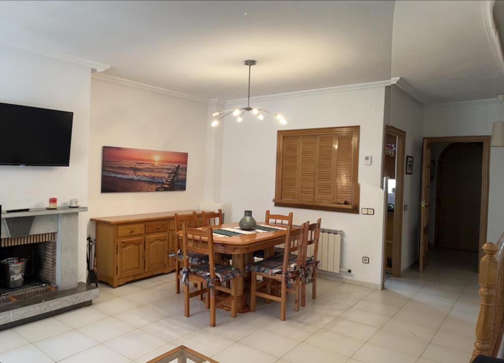Wonderful Beach House With 2 Pools Villa Calafell Buitenkant foto